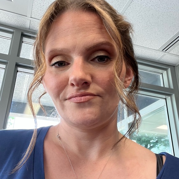 Meet your Posher, Heather - Picture 3 of 4